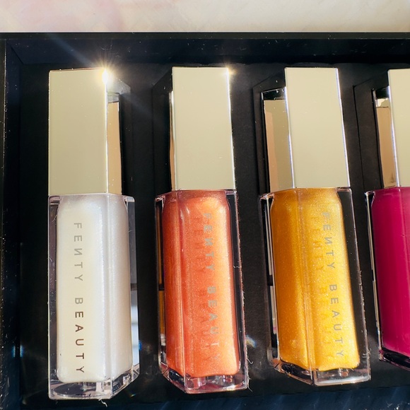 Fenty Beauty Cake Shake Limited Edition GLOSS BOMB UNIVERSAL LIP LUMINIZER - Picture 3 of 7